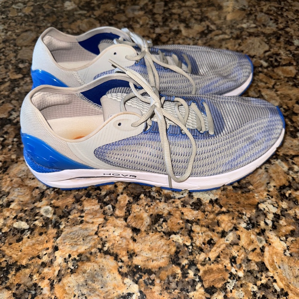 Under Armour HOVR Sonic 5 Men’s Sneakers Size 11